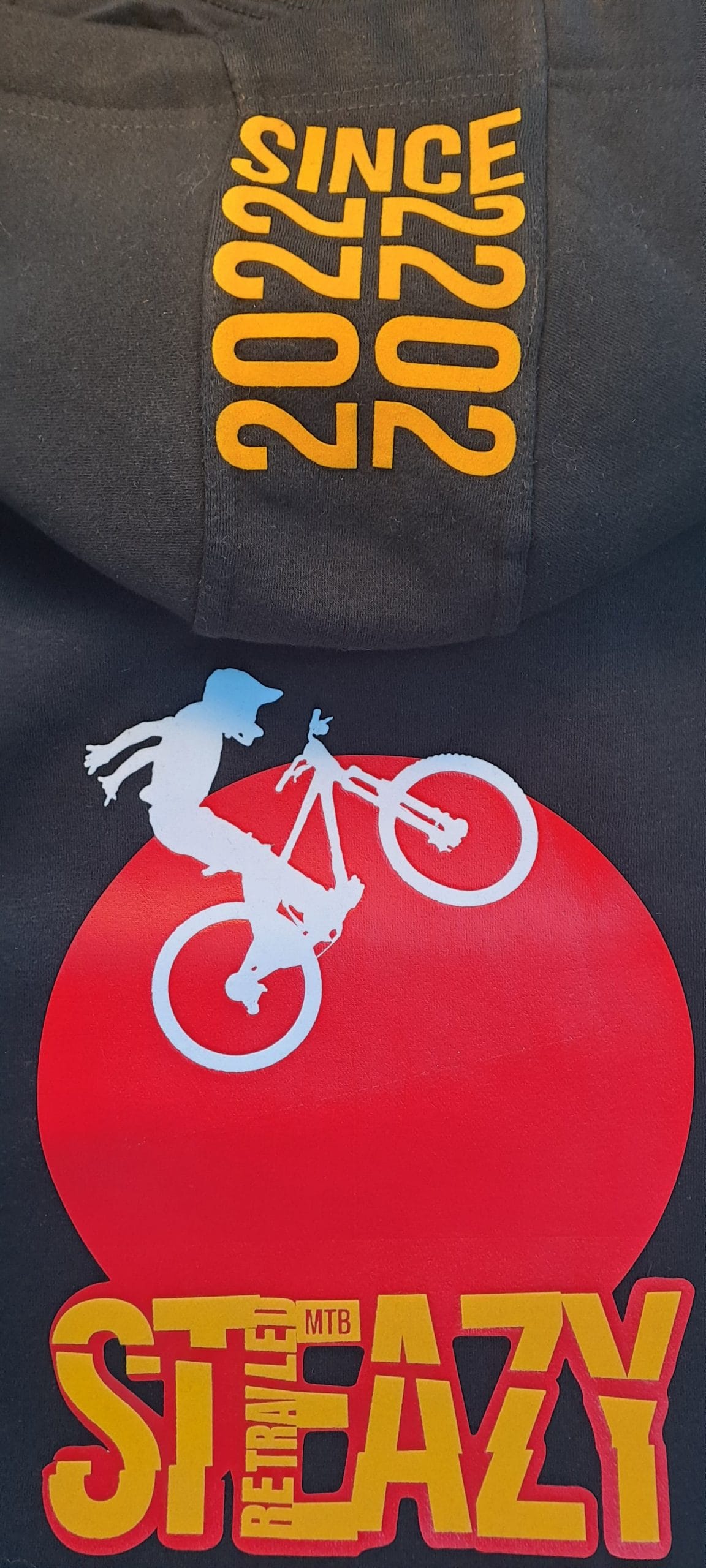 Retrailed MTB hoodie steazy back detail
